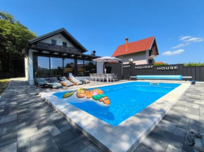 July Holiday House